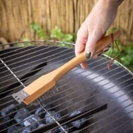 BBQ staalborstel hout